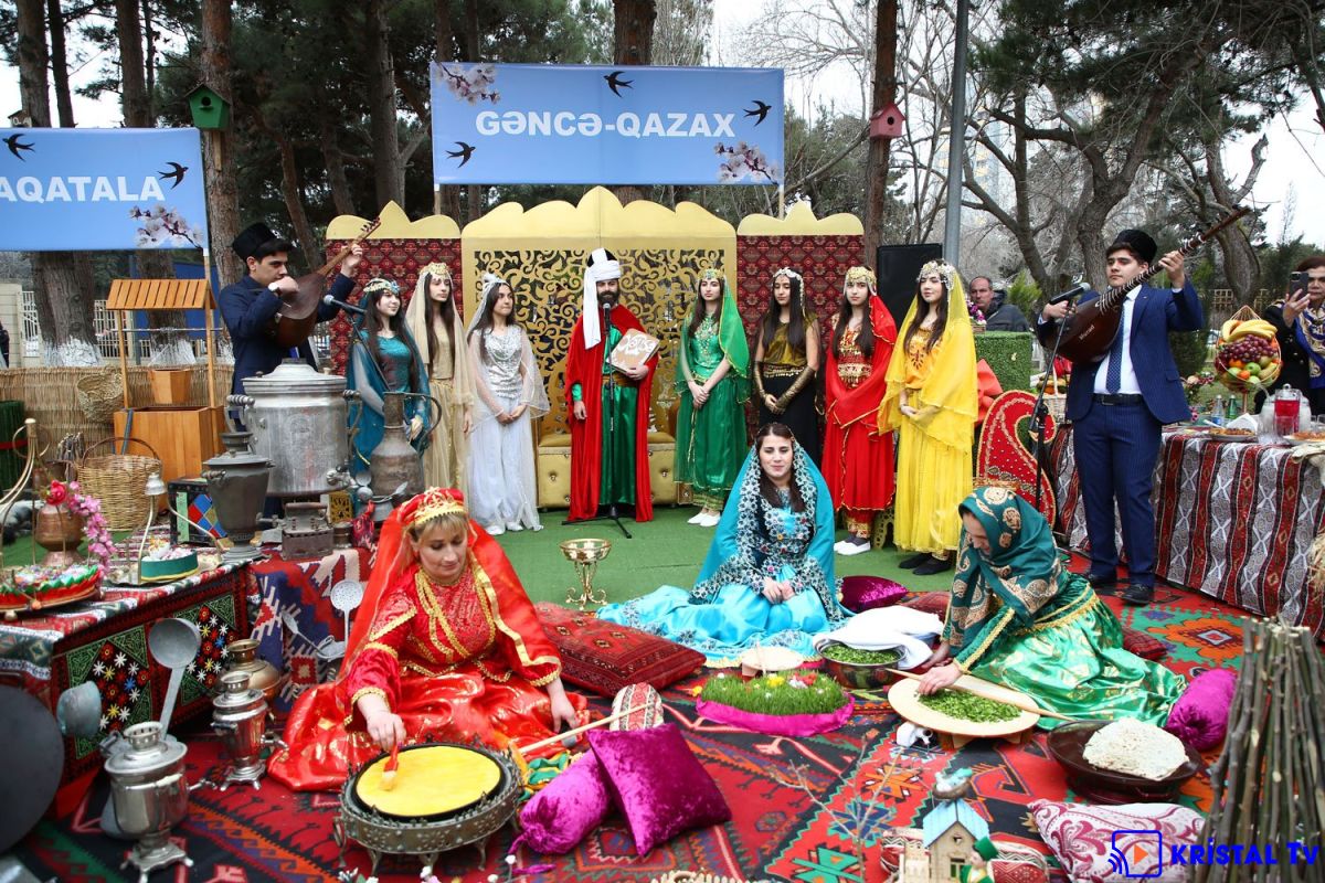 Məktəblilərin möhtəşəm Novruz festivalı