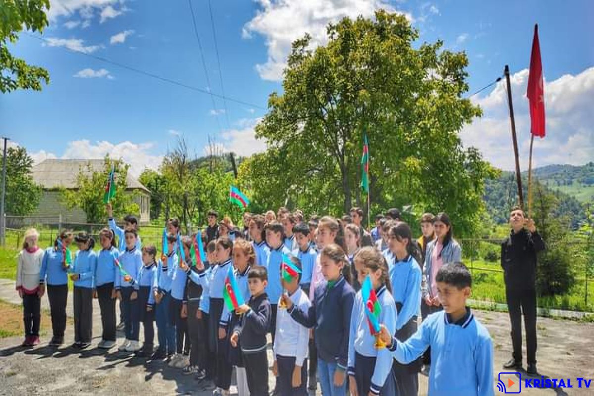  "Bir kərə yüksələn bayraq" adlı tədbir keçirilmişdir. 