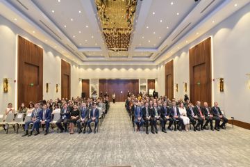 TəhsilPlus kartının təhsil işçilərinə təqdim olunmasına başlanılıb